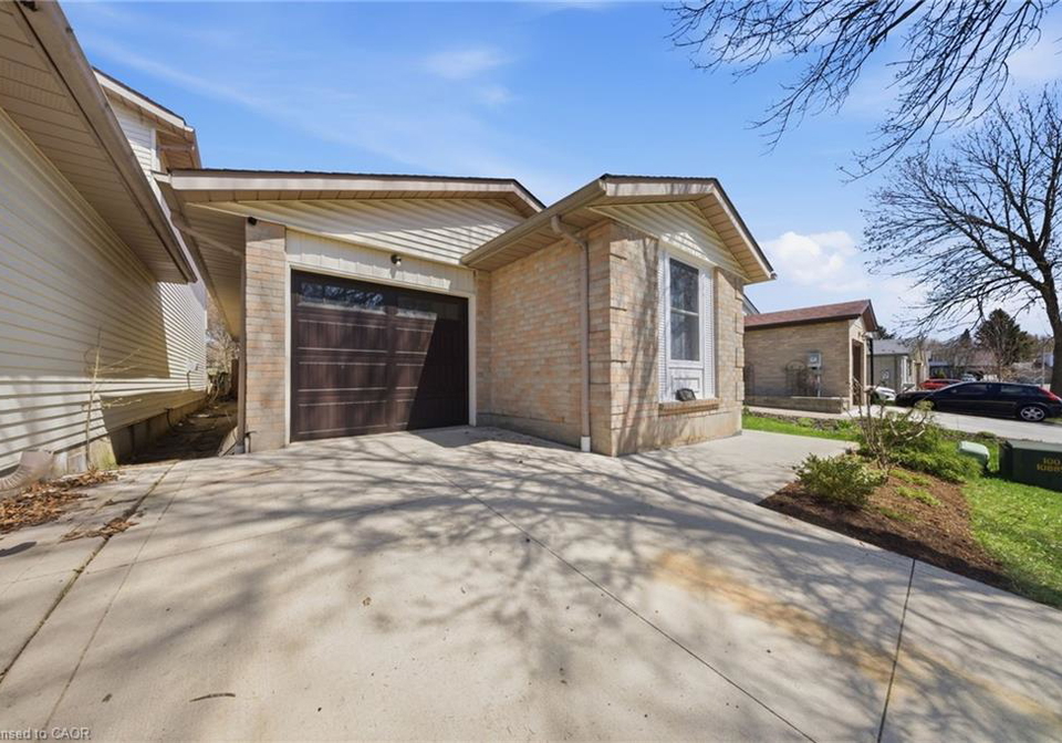 58-leacock-avenue-guelph-ontario-40845899