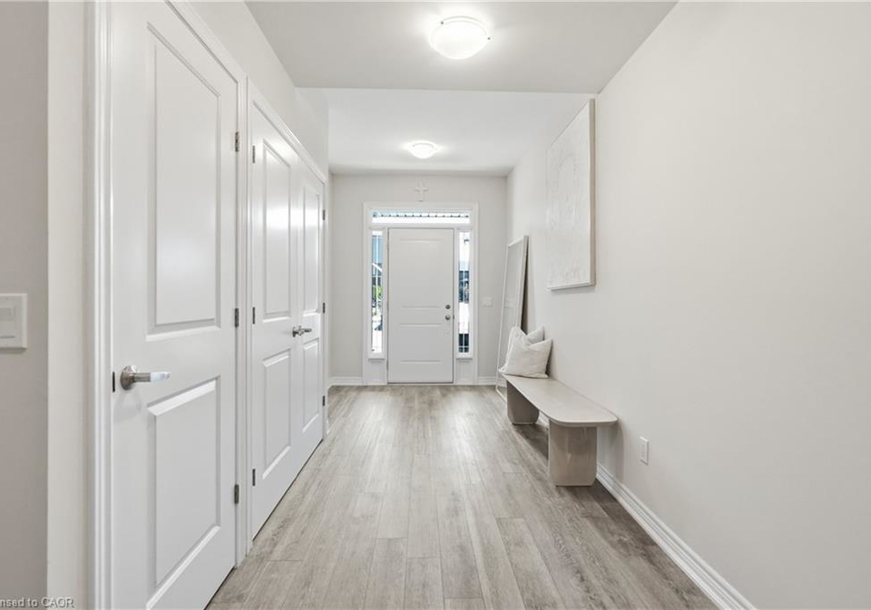 19-picardy-drive-stoney-creek-ontario-40845974