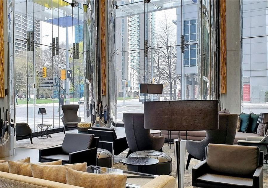 10-york-street-toronto-ontario-40845978
