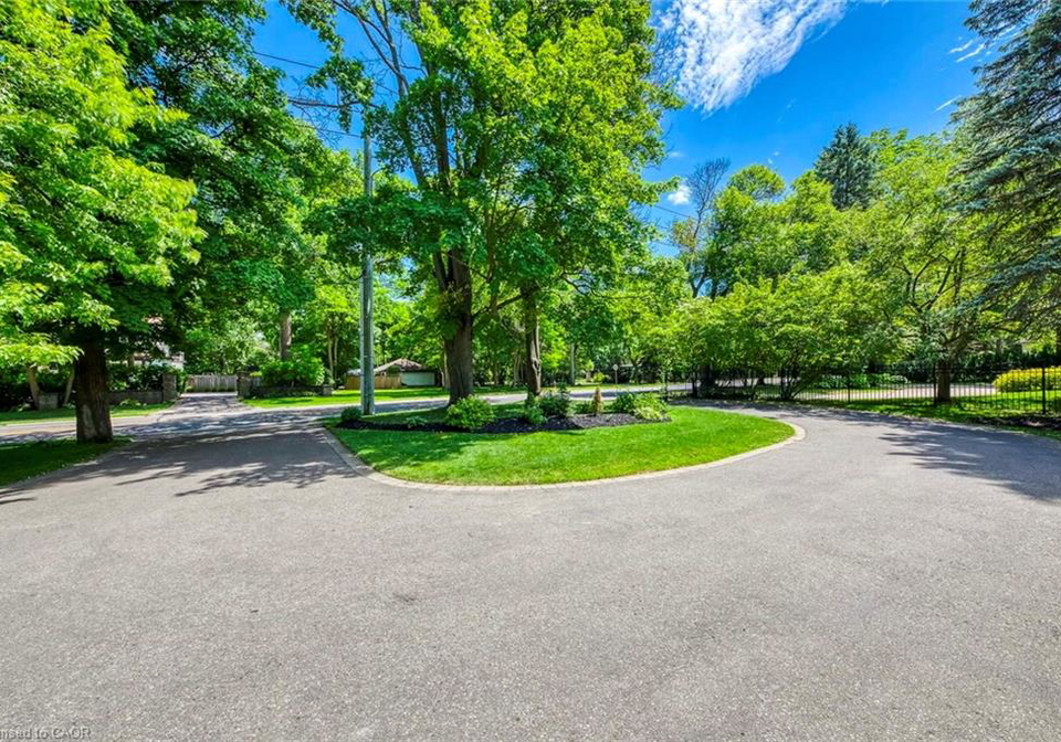 1251-lakeshore-road-e-oakville-ontario-40845986