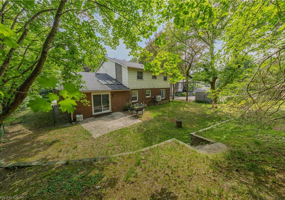 256-shakespeare-drive-waterloo-ontario-40846023