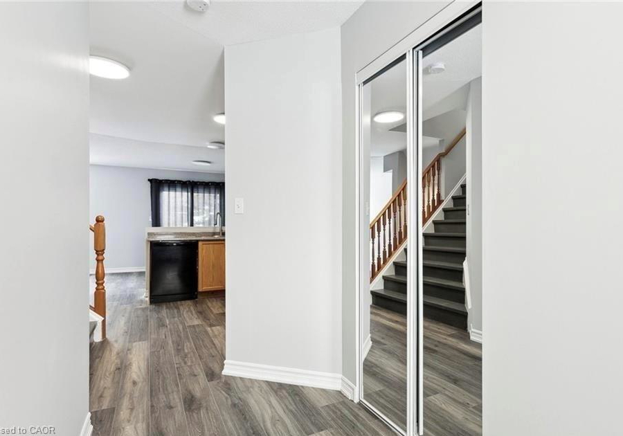 159-henhoeffer-crescent-kitchener-ontario-40846118