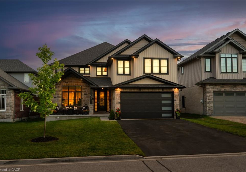 139-marr-drive-elora-ontario-40846175