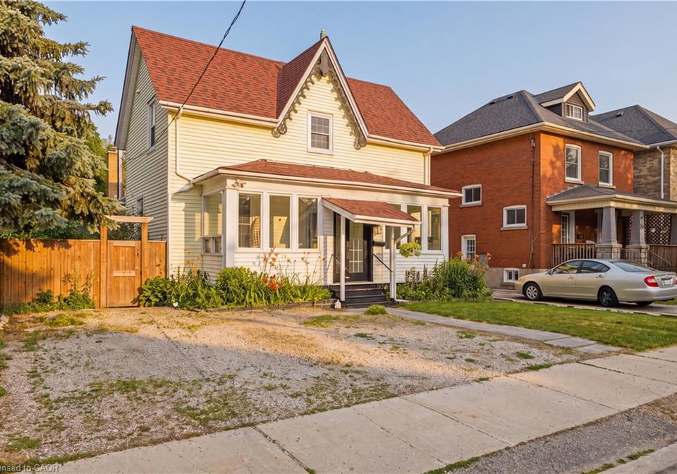 136-falstaff-street-stratford-ontario-40846251