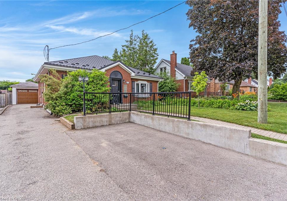 805-rockway-drive-kitchener-ontario-40846259