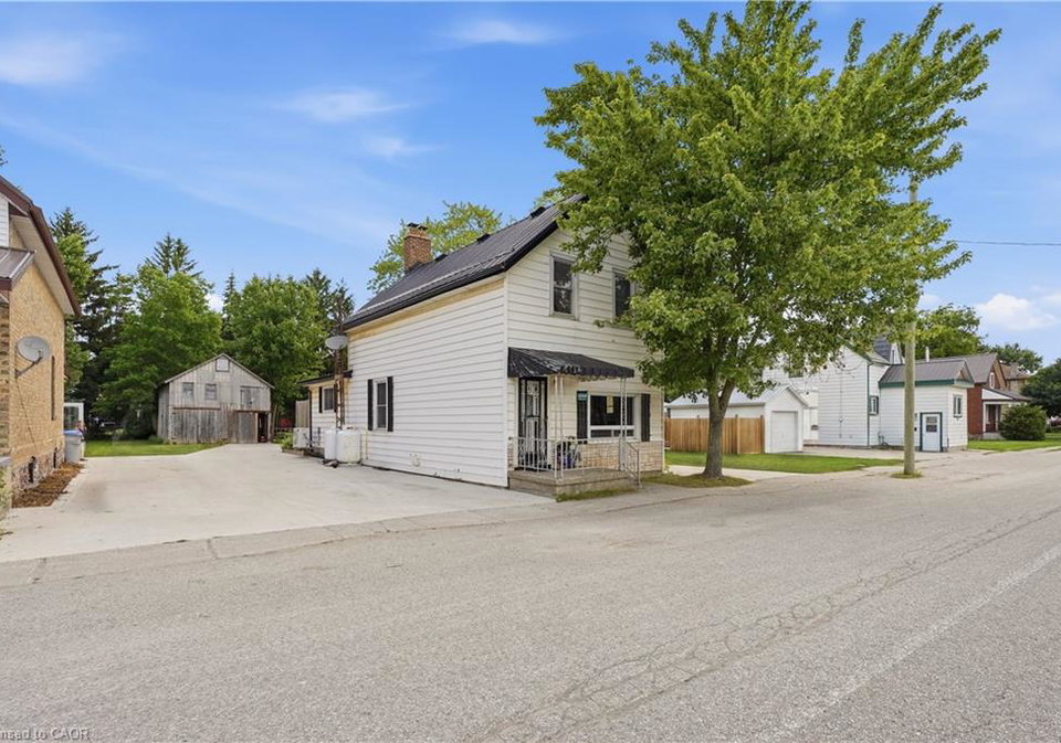 4444-perth-line-72-newton-ontario-40846260