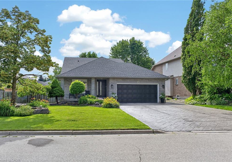 51-cabriolet-crescent-ancaster-ontario-40846305