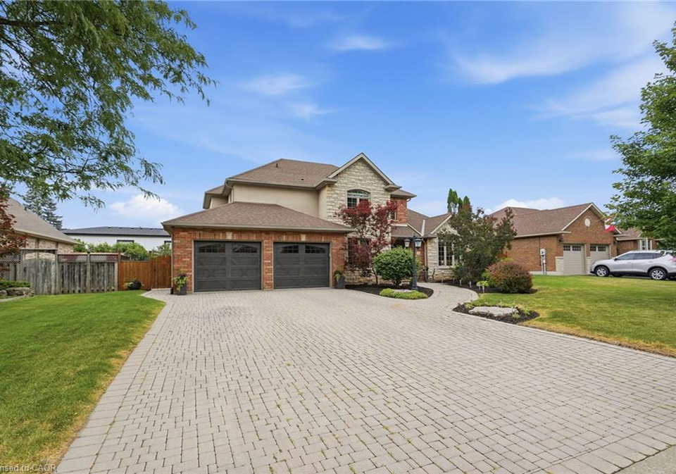 5-manor-crescent-grimsby-ontario-40846426