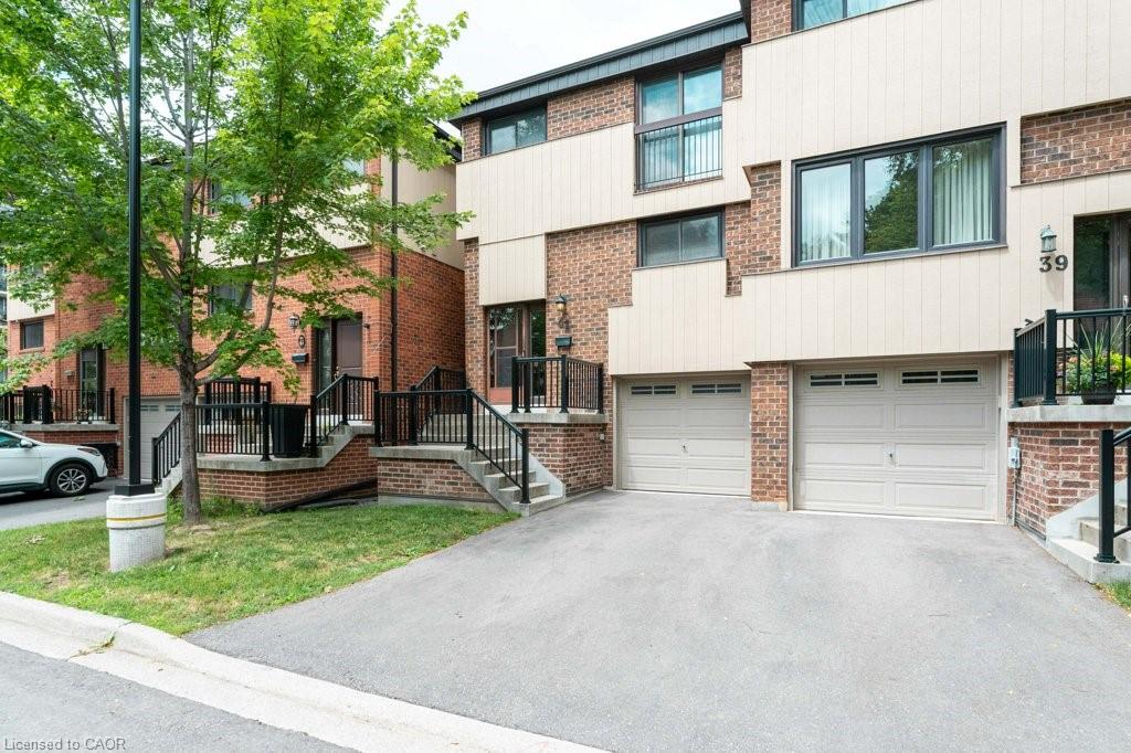 41-maplebranch-path-toronto-ontario-40846515