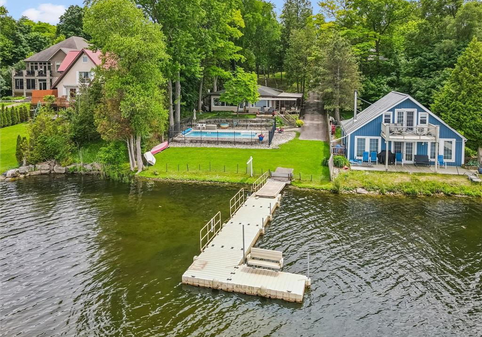 20-clergy-lane-puslinch-ontario-40846552