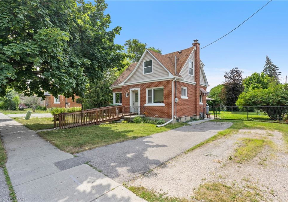 1099-union-street-kitchener-ontario-40846573