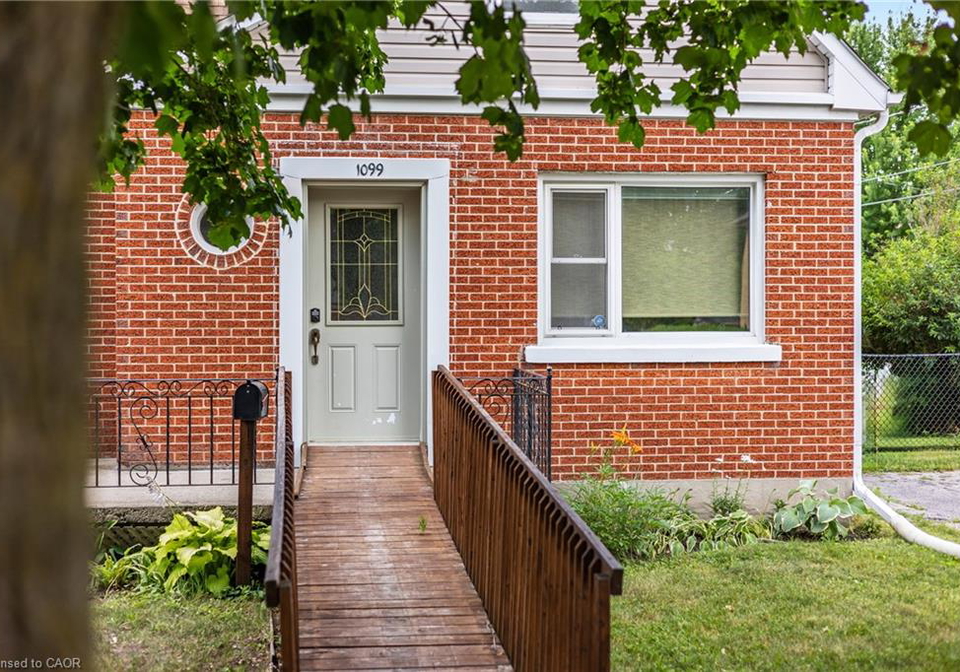 1099-union-street-kitchener-ontario-40846573