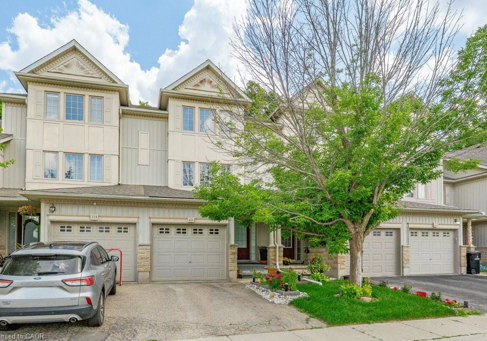 110-activa-avenue-kitchener-ontario-40846599