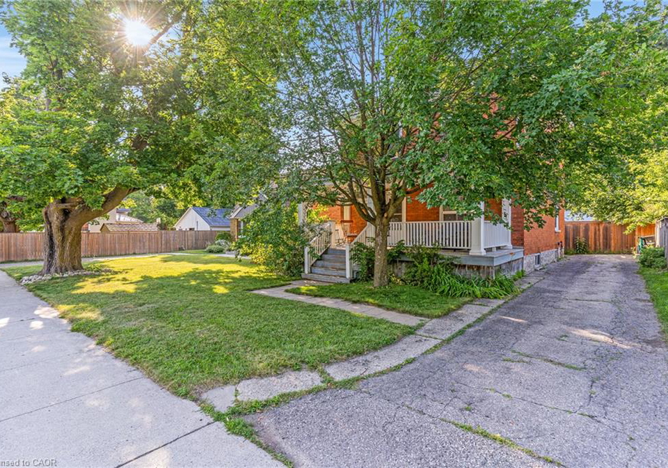 630-lawrence-street-cambridge-ontario-40846669