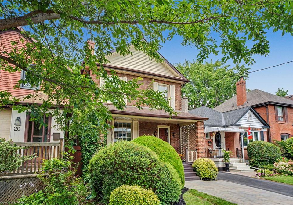 18-elma-street-etobicoke-ontario-40846713