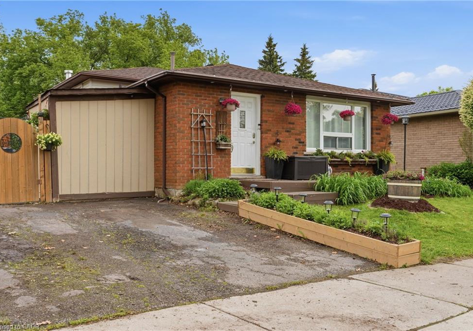 115-gordon-drummond-avenue-stoney-creek-ontario-40846719
