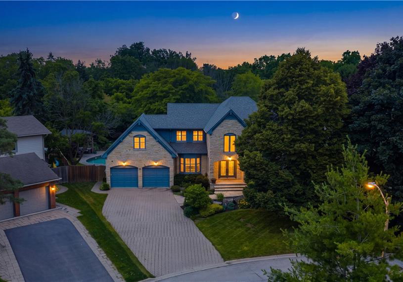 81-flanders-drive-waterdown-ontario-40846843