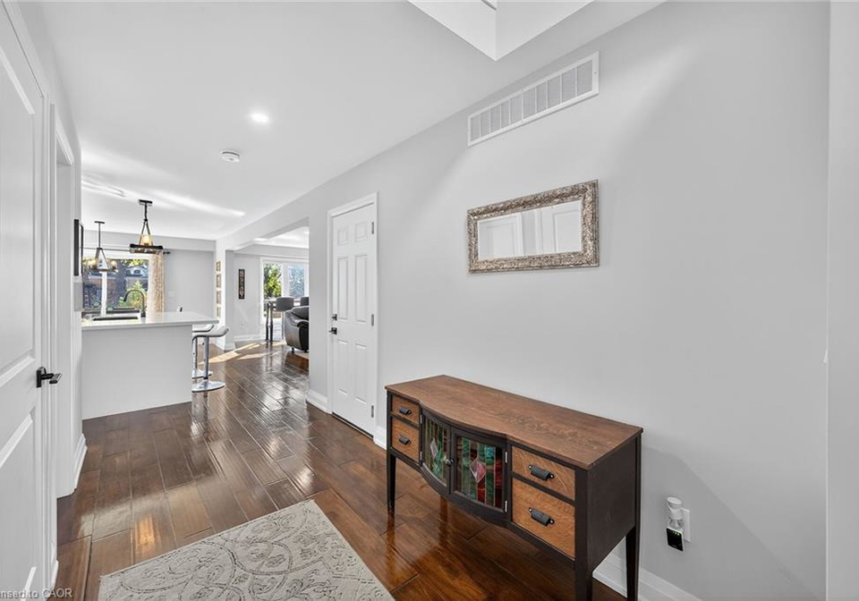 10-amber-street-waterford-ontario-40846863