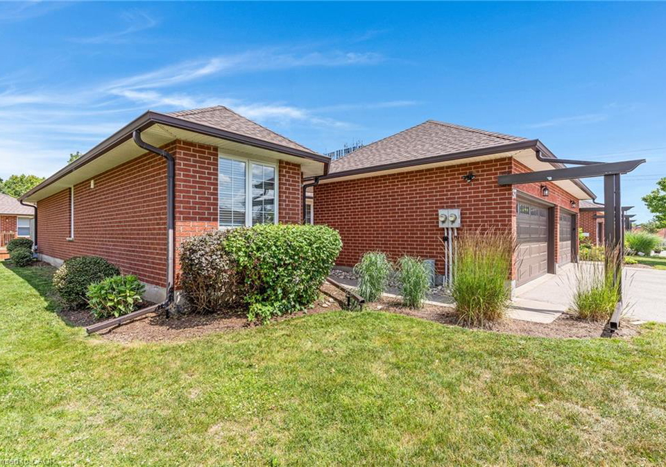 10-isherwood-avenue-cambridge-ontario-40846864