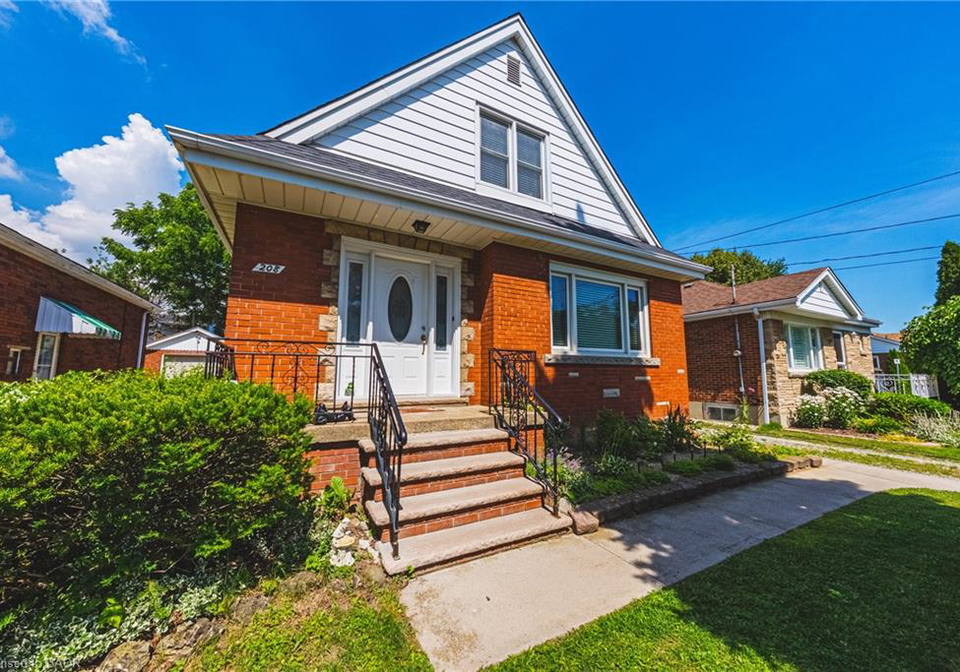 208-glencarry-avenue-hamilton-ontario-40846910