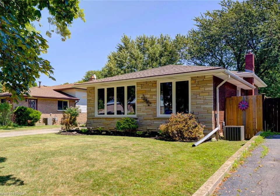 9-winding-way-brantford-ontario-40846914