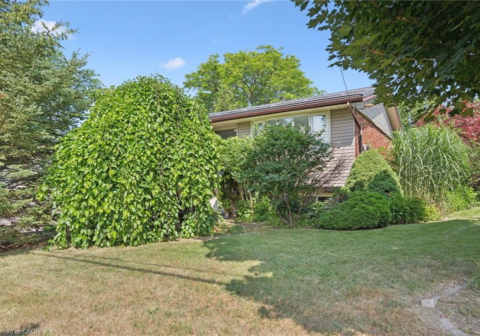 149-schweitzer-street-kitchener-ontario-40846948