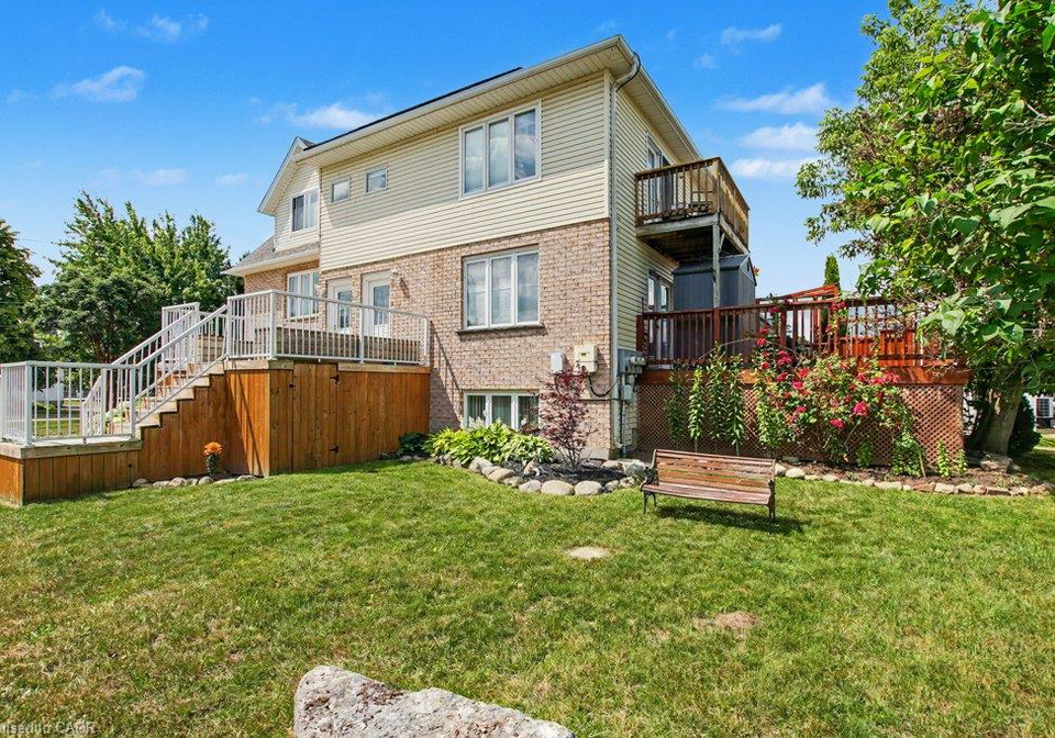 3-colyer-place-kitchener-ontario-40846989