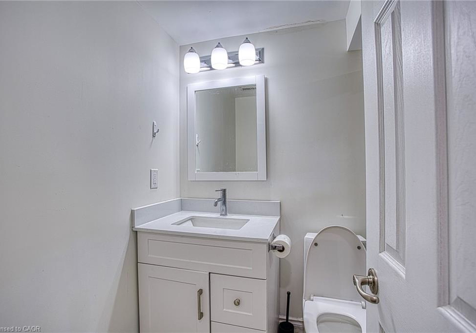 15-riley-avenue-fonthill-ontario-40847028
