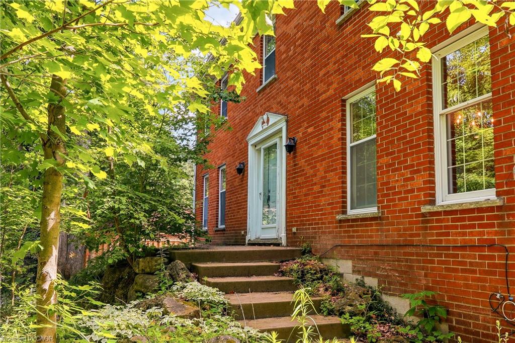 2150-east-street-kilbride-ontario-40847033