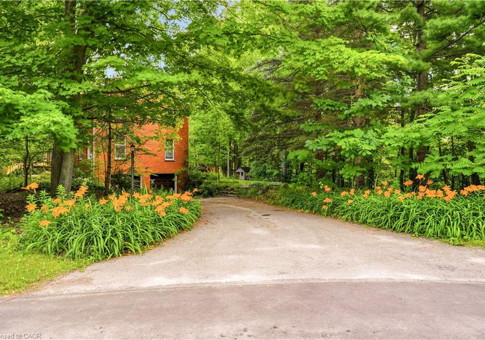 2150-east-street-kilbride-ontario-40847033