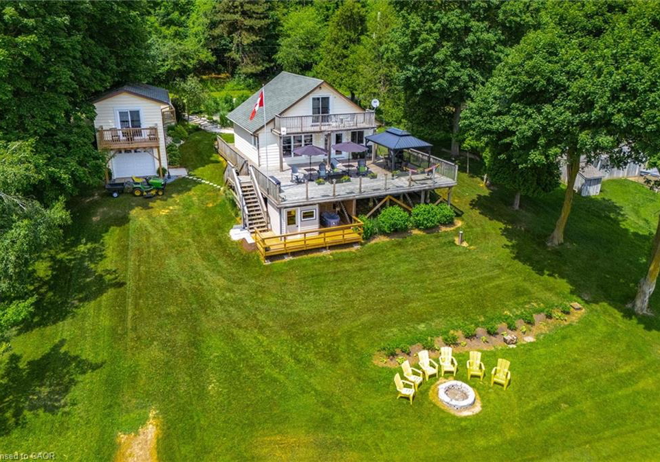 614-sixth-road-e-mapleton-ontario-40847069