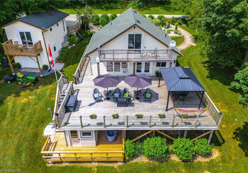 614-sixth-road-e-mapleton-ontario-40847069