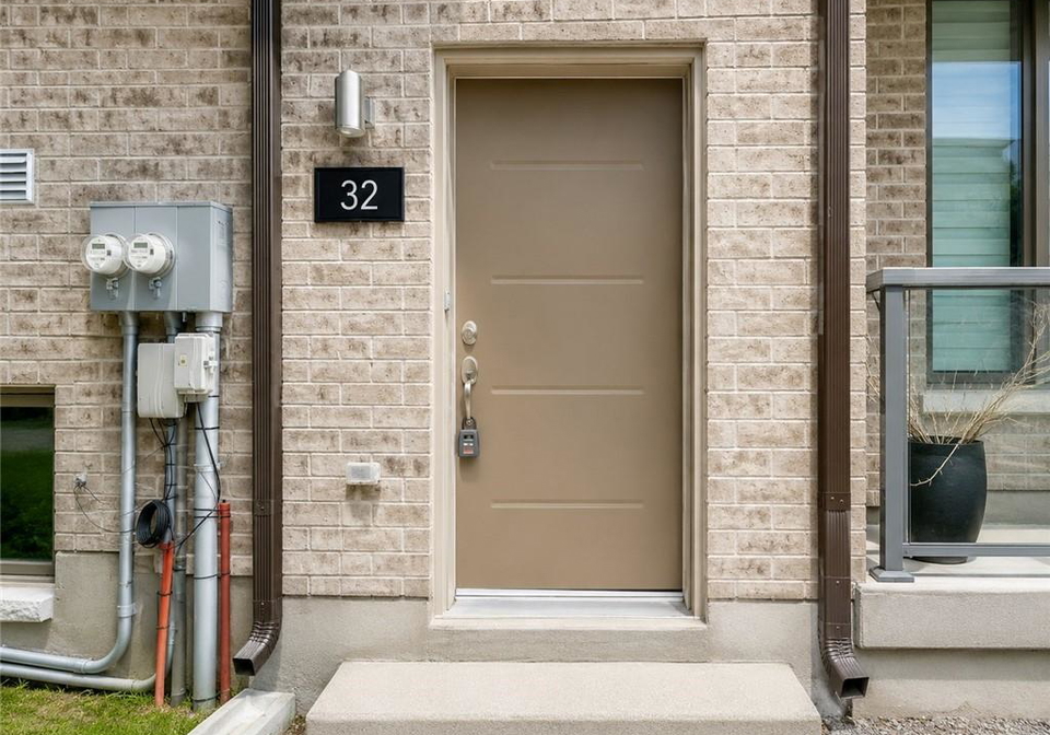 205-west-oak-trail-kitchener-ontario-40847082