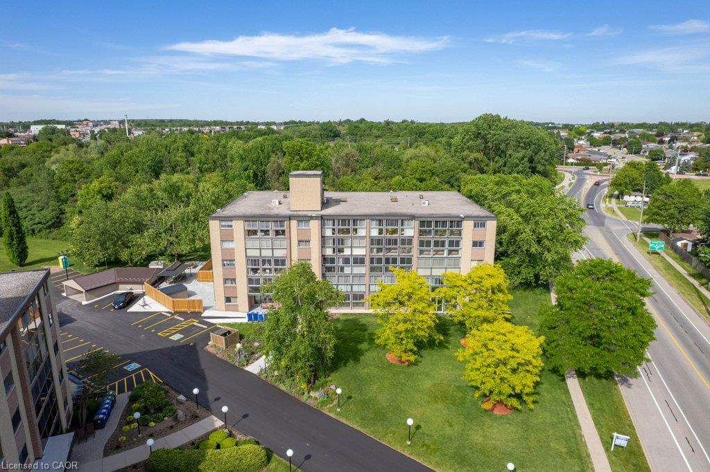 400-champlain-boulevard-cambridge-ontario-40847084