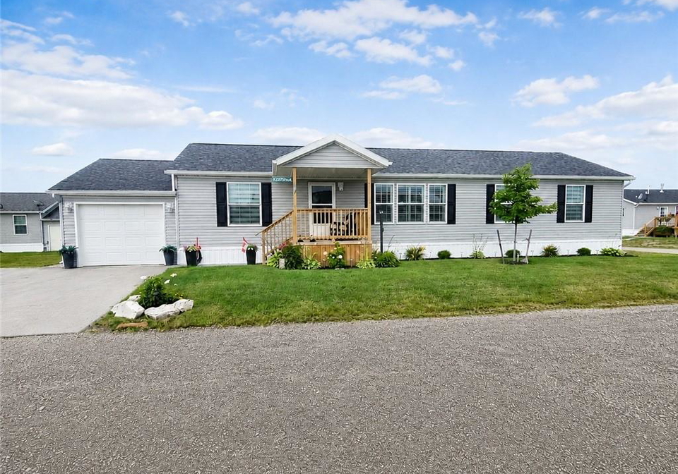 13-hickory-hollow-nanticoke-ontario-40847204