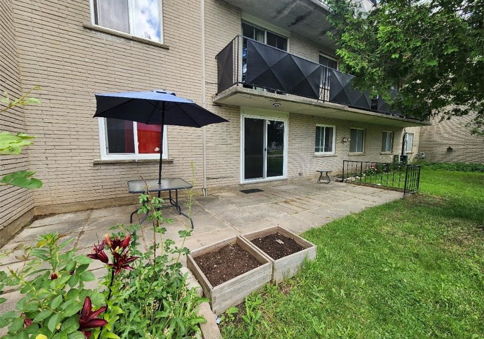 689-barber-avenue-n-listowel-ontario-40847235