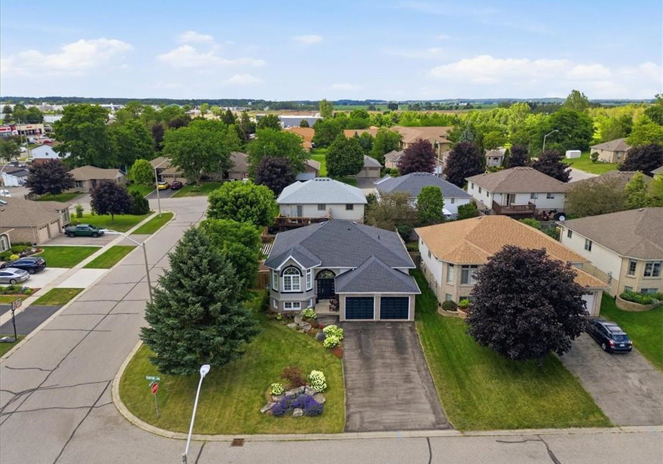 2-dunton-lane-paris-ontario-40847245