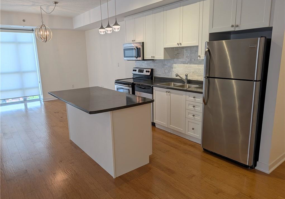 90-charlton-avenue-w-hamilton-ontario-40847292