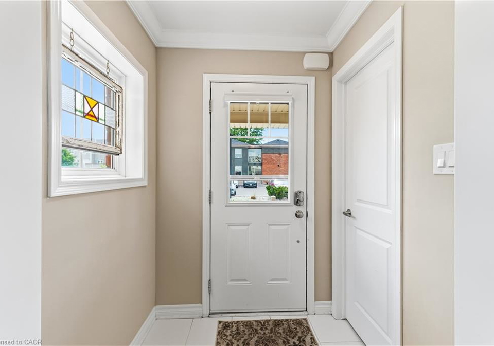 22-spring-creek-drive-waterdown-ontario-40847301
