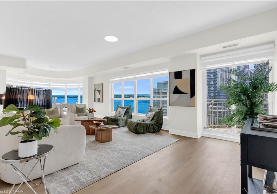 2111-lake-shore-boulevard-w-etobicoke-ontario-40847322