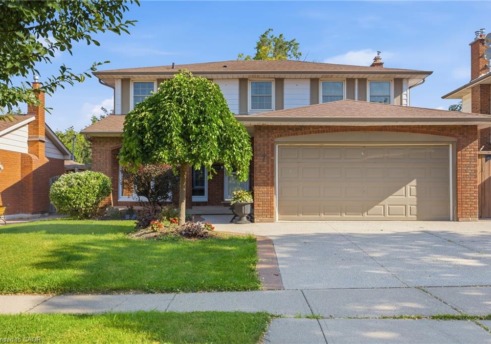 7-apex-court-stoney-creek-ontario-40847337