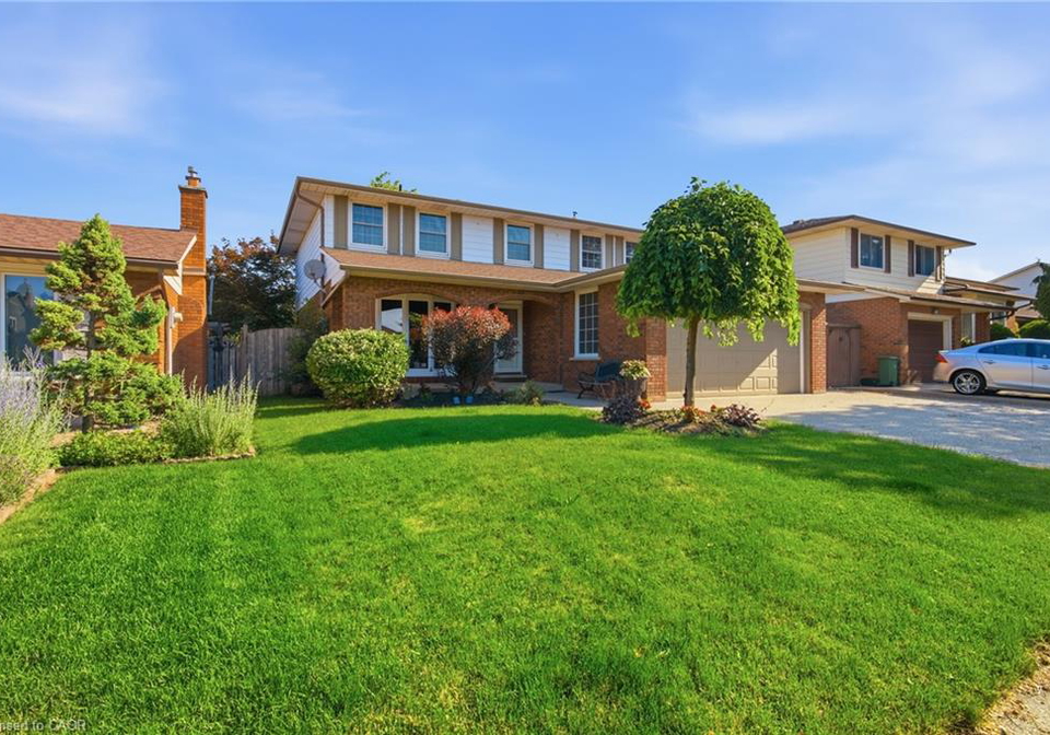 7-apex-court-stoney-creek-ontario-40847337