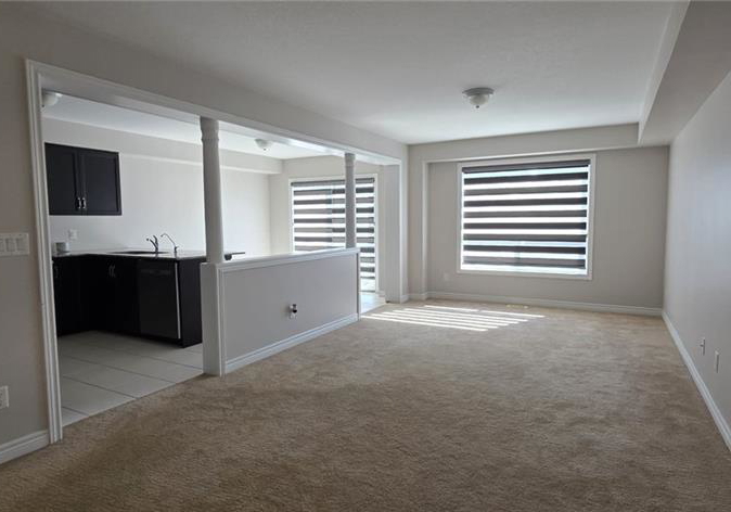 33-freer-drive-ayr-ontario-40847343