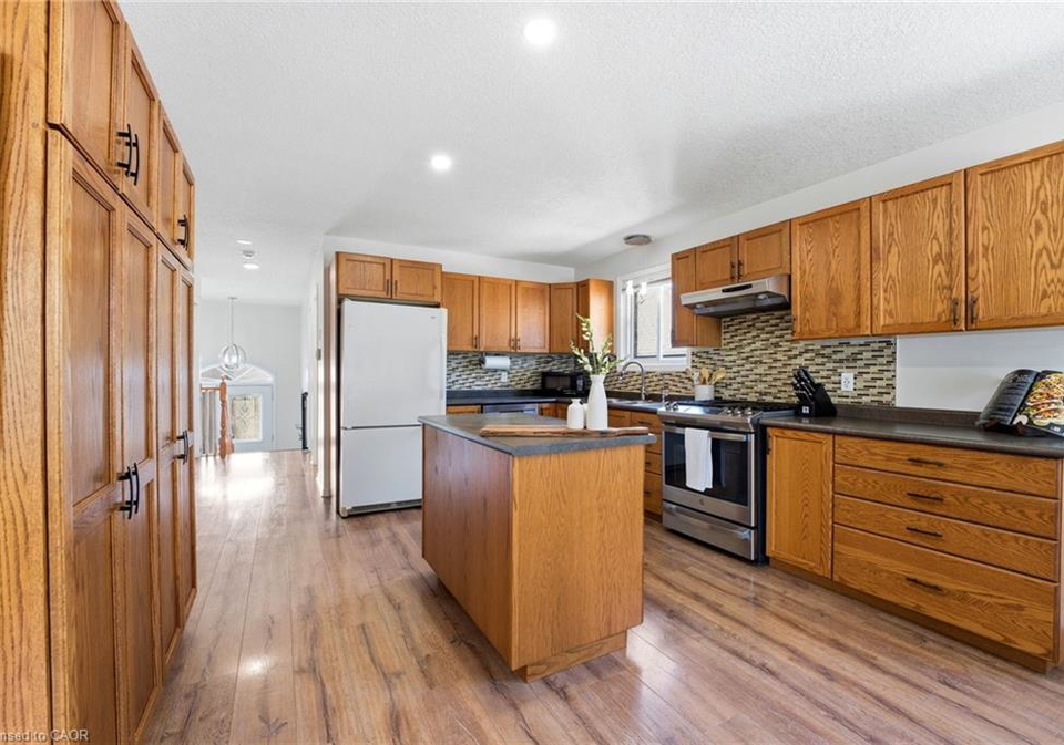 765-reid-crescent-listowel-ontario-40847375