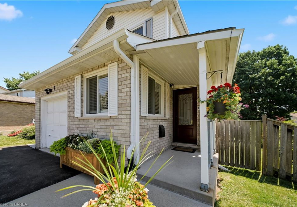 7-glendan-court-cambridge-ontario-40847403