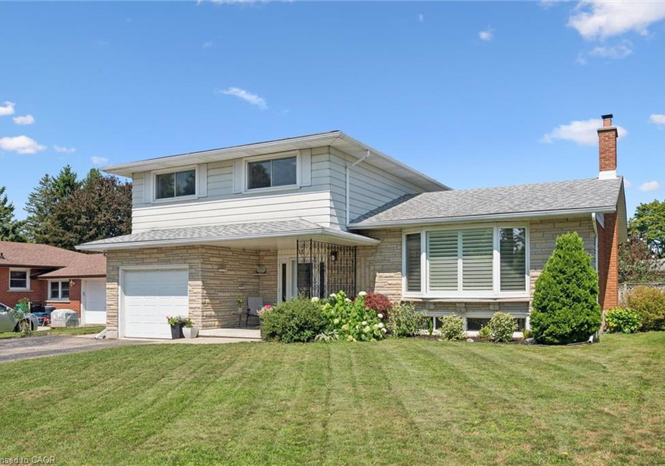 18-strathcona-crescent-kitchener-ontario-40847427