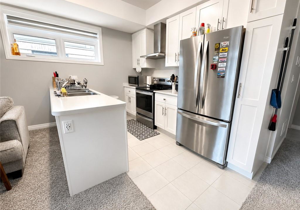 82-lomond-lane-kitchener-ontario-40847433
