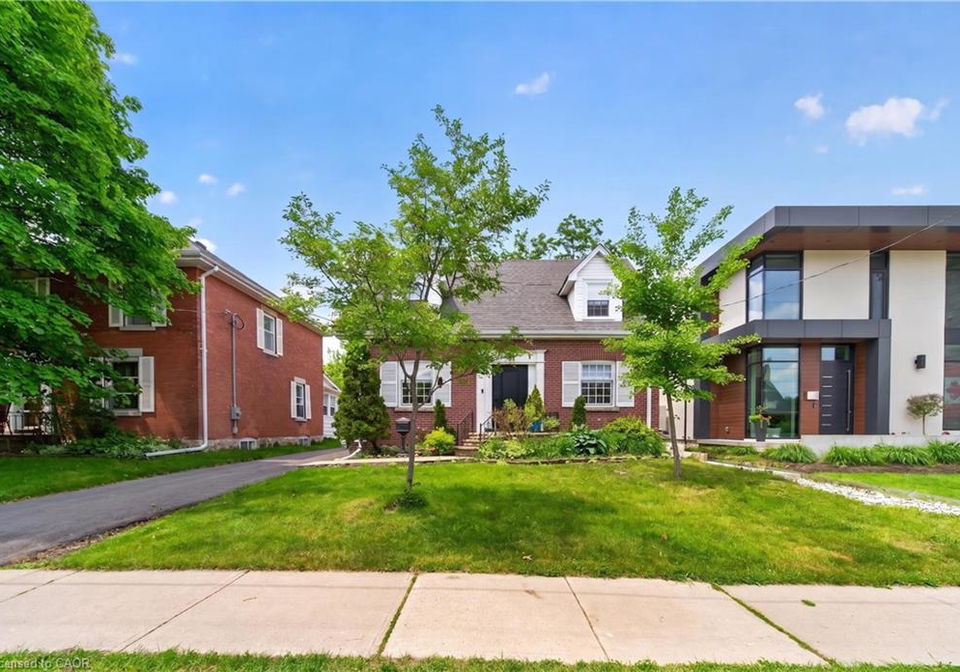 24-peel-avenue-brampton-ontario-40847461