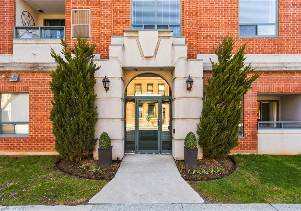 8-main-street-dundas-ontario-40847483