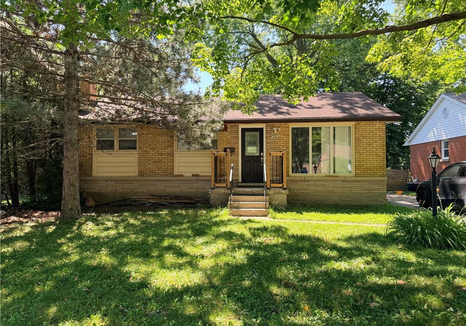 201-lourdes-street-waterloo-ontario-40847499
